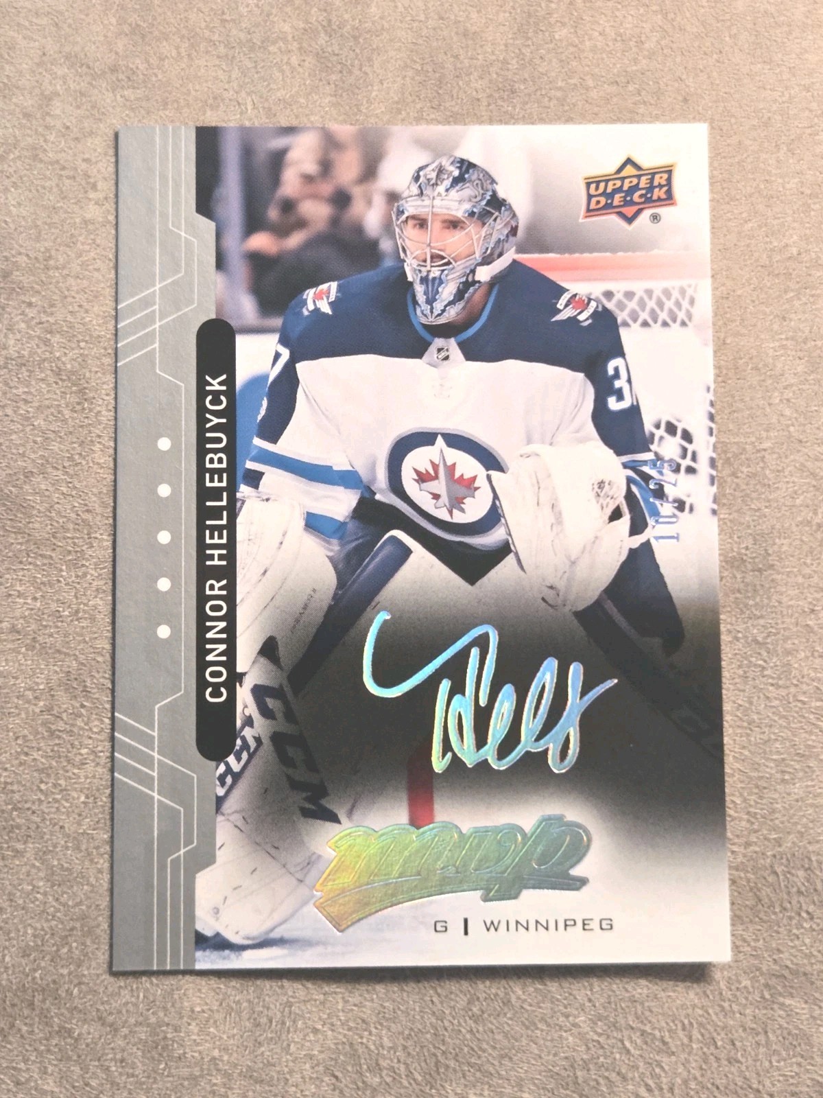 Connor Hellebuyck 2018-19 Upper Deck MVP Super Script /25