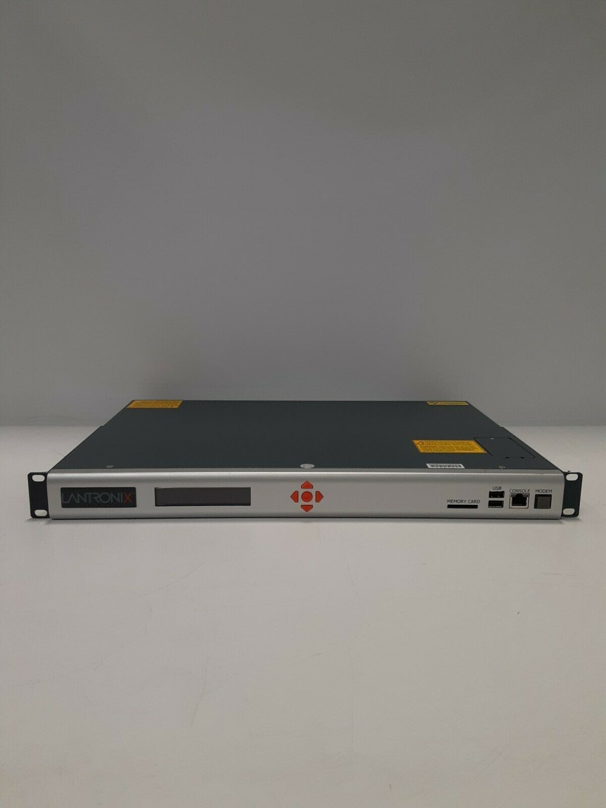 XPP100300S-04R Lantronix, Serveur de périphériques, 10, 100Mbps
