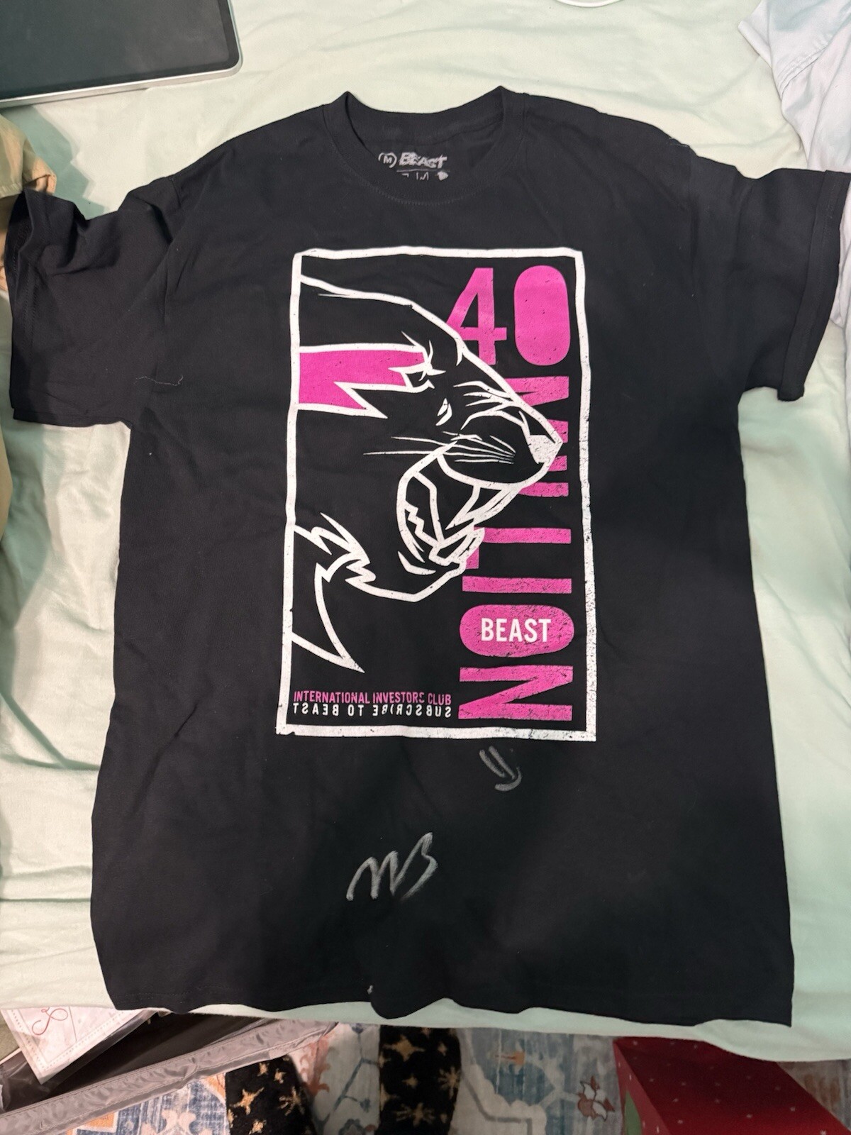 MR BEAST 40 Million Signed T-Shirt  + Smiley :) Size M