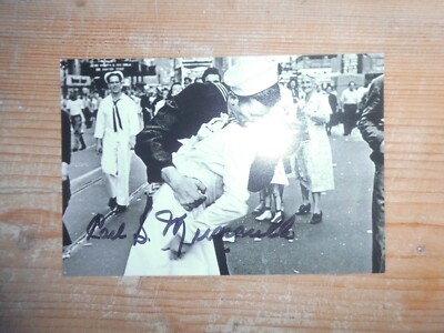 original Carl Muscarello - Kissing Sailor