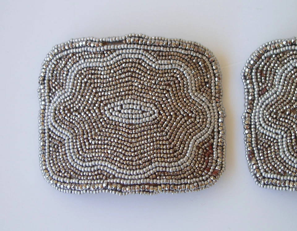 Antiguo Par de Hebillas de Zapatos Semilla Cuentas Espalda de Seda Hechas en Francia 2 3/8" de Ancho Foto 3 de 4