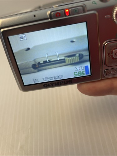 Olympus FE-230 7.1MP Digital Camera - Silver Working, With Issue READ!! - Picture 18 of 23
