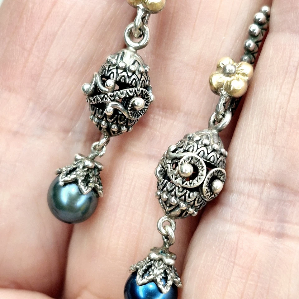 Pendientes colgantes Barbara Bixby de plata de ley y oro de 18 k cuentas caladas perlas azules Foto 2 de 4