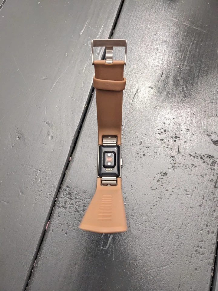 Fitbit Charge 2 Brown Heart Rate Fitness Watch Activity Tracker DAMAGED SCREEN - Image 3 of 4