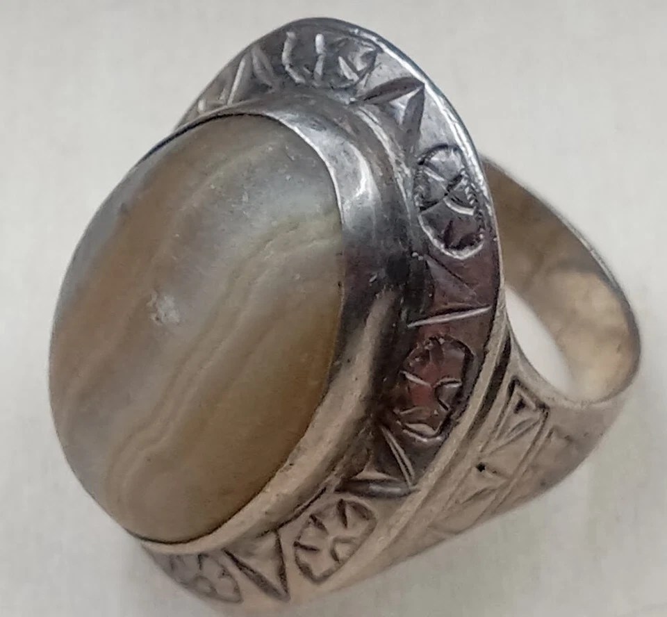 Big Bold Unique Sterling Silver Men's Ring with Cabochon Agate - Size 13 - Image 4 of 4