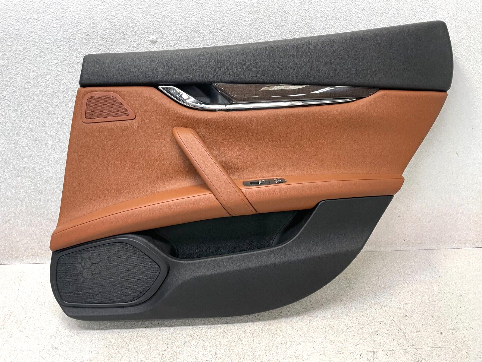 2014-2017 Maserati Quattroporte S Rear Right Pass Interior Door Panel 1359 OEM