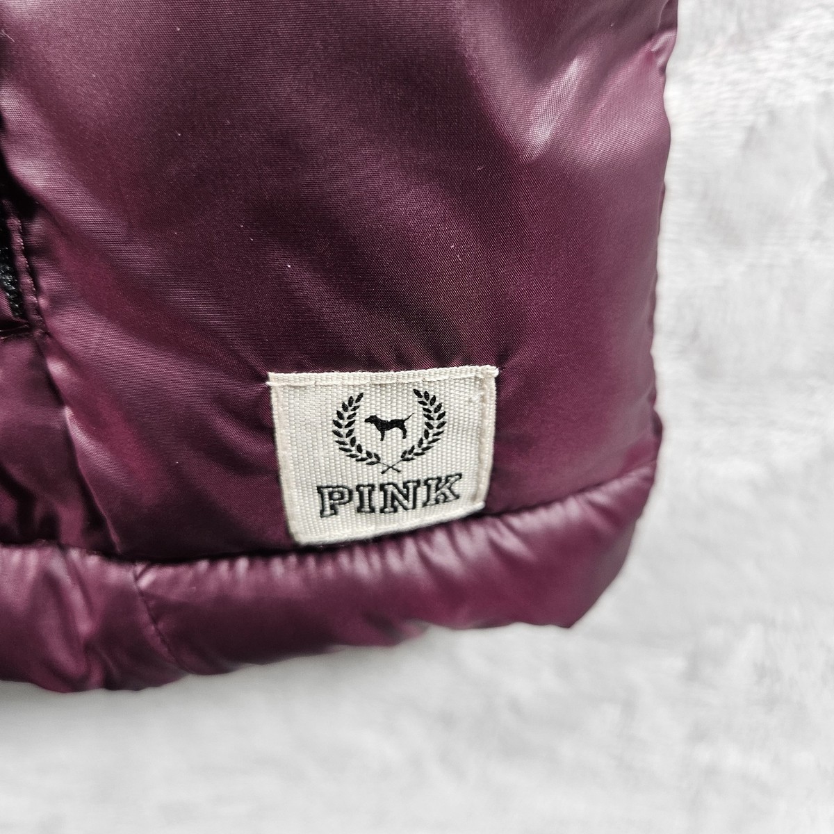 VS PINK Puffer Vest Victoria’s Secret Womens Small Wine Red Logo View 4