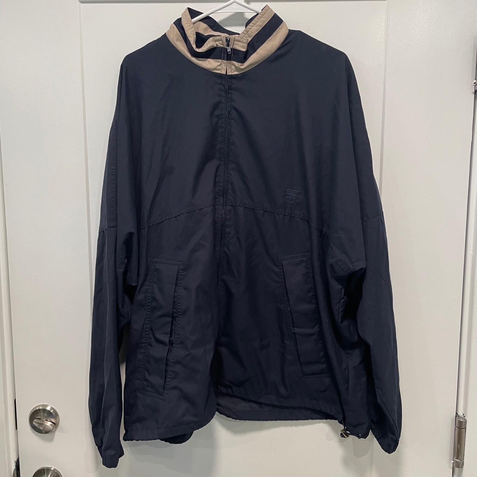 Cutter & Buck UPS Mens XL Navy Blue Windbreaker Jacket Golf Lightweight Full Zip