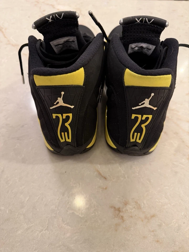 Nike Air Jordan 14 Retro “Thunder” 487471-070 Negro/Amarillo Talla 11.5 Usado Foto 4 de 4