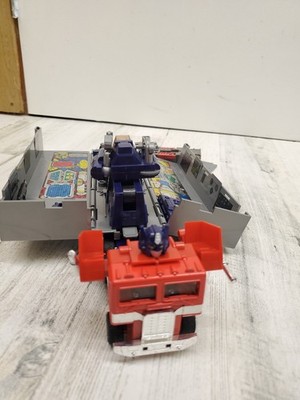 Vintage Hasbro Transformers Optimus Prime G1 Action Figure Trailer Accessories