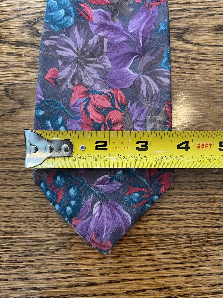 Vintage Surrey Multicolor Floral Design Tie Retro 60s 70s Made in USA - Image 2 of 4