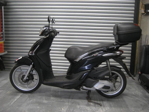 Piaggio Liberty 125, full MOT.