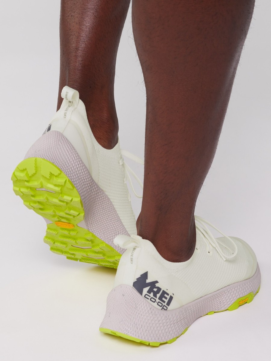 blue stratos コロン 100ml　SKY TRAIL スカイトレイル blue stratos コロン 100ml SKY TRAIL スカイトレイル - メルカリ