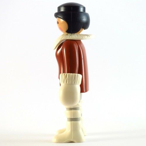 Playmobil Inuit Lady with Snowshoes Gloves Hat Mystery Series 10 6841 new Eskimo - Picture 3 of 6