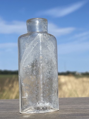 Antique perfume bottle from the 1800s.DEPOSE Number 3289/19 LFC - 第 1/11 張圖片