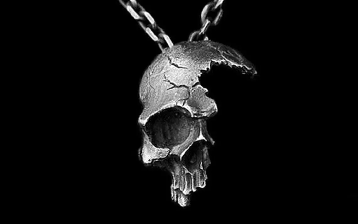 Fractured Skull Necklace Skull Pendant Halloween Fashion Gothic