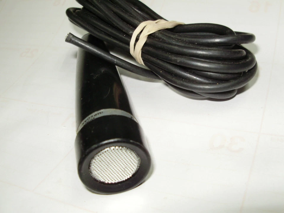 Turner 2800 handheld dynamic microphone high impedance NOS rare - Image 2 of 3