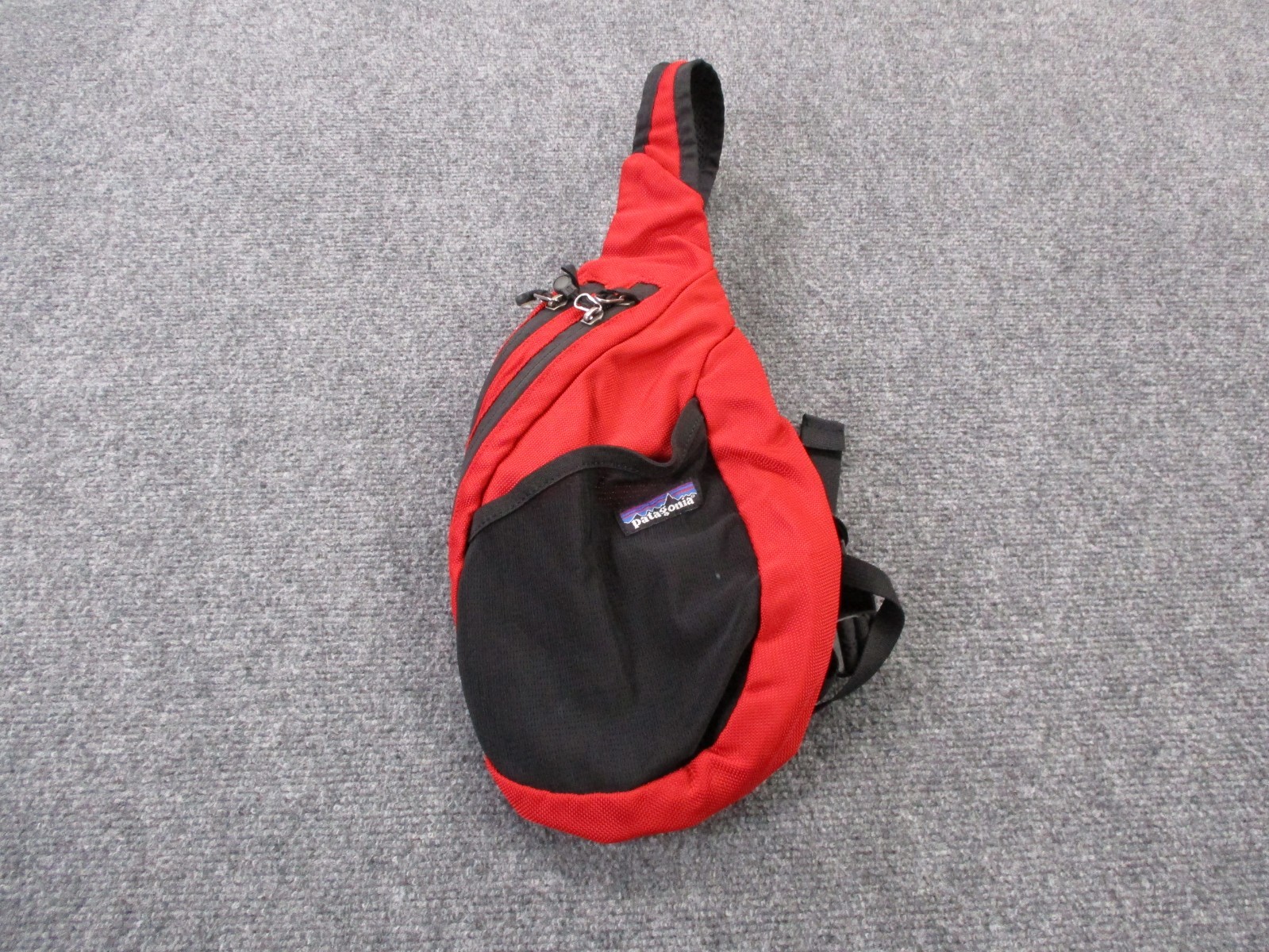 Patagonia Atom Sling Bag Backpack Tech Utility Hiking Work Outdoor Logo 48256