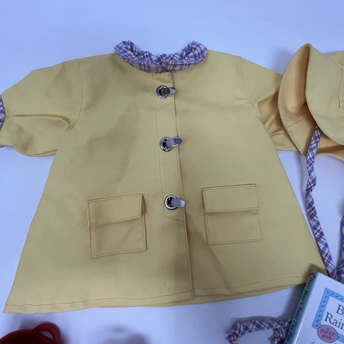 American Girl Bitty Baby Regenmantel Hut Stiefel Ente Bär Regentag Spaß Buch - Bild 9 von 15