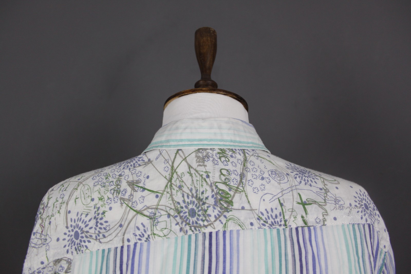 Desigual Multi Patterned Collared Regular Fit But… - image 13