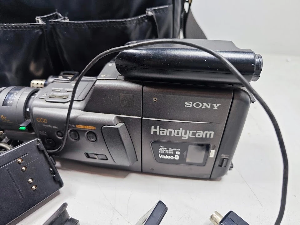 Video Camera Recorder SONY CCD-F250E, Used, Untested, For Parts or Repair - Image 2 of 4