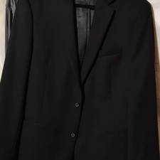 Men's Black Solid Notch Lapel Two-Button Regular Blazer Suit Jacket