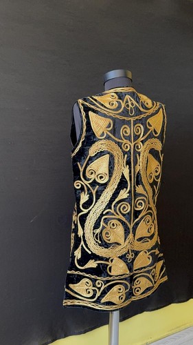 70s Vintage Black Velvet Vest – Gold Embroidered Vest, Sultan Kaftan - Picture 6 of 10