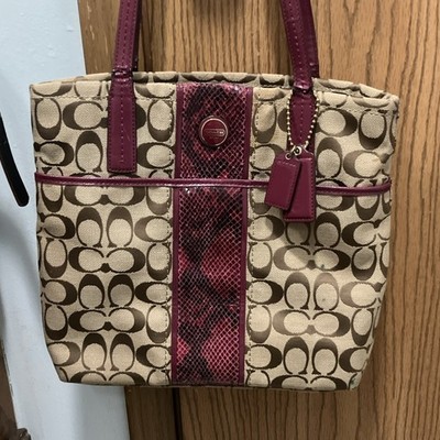 Women\'s Burgundy Snake-Embossed Tote Backpack INC Zoiey Faux Leather XL Tote Bag Cherry Burgundy￼ Purple  main image 2