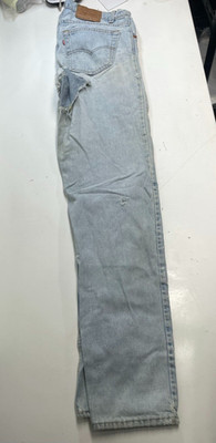 Levi s vintage 550 Relaxed Tapered Leg light wash jeans men s 34x36 Actual 34x34
