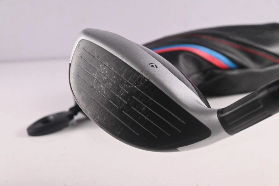 Taylormade M4 #3 Wood / 15 Degree / Regular Flex Fujikura Atmos Red 5 Shaft - Image 4 of 4