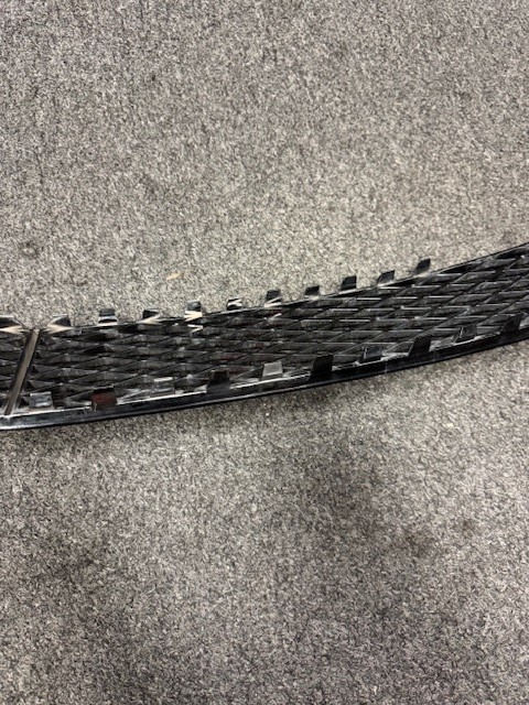 Rolls-Royce & Bentley OEM COOLING AIR GRILLE 3W8807667L