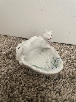 Vintage Cat Basket Porcelain Decor Figurine Japan