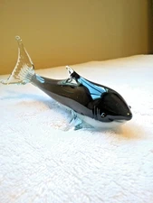 VINTAGE MURANO STYLE ART GLASS BLACK AND WHITE SHARK FIGURINE, 6" GLASS SHARK