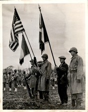 CGE80 1944 Original Photo ARMISTICE DAY IS OBSERVED AGAIN AT ST LAURENT FRANCE