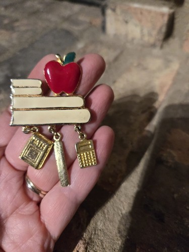Vintage SFJ Goldton Emaille Mathematik Lehrer Pin Brosche Apfel Zurück zur Schule B318 - Bild 11 von 17