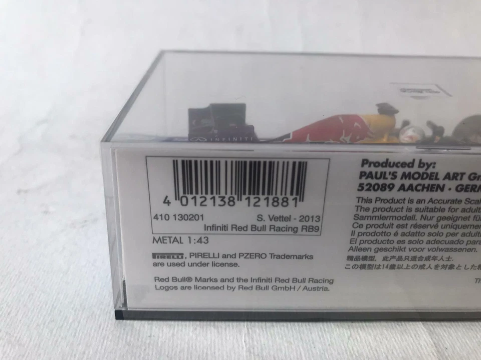 Minichamps Red Bull RB9 S. Vettel Bahrain GP World Champion 2013 1/43 410130201 - Immagine 3 di 3
