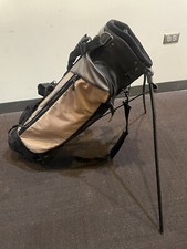 golf bag stand