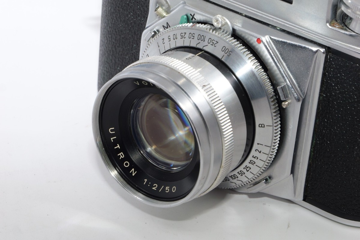 VOIGTLANDER PROMINENT II w. ULTRON 50MM F2 LENS 35mm Film