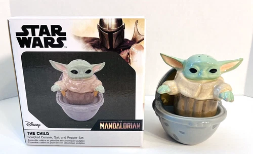 Star Wars Mandalorian The Child Baby Yoda Ceramic Salt & Pepper Shakers NEW