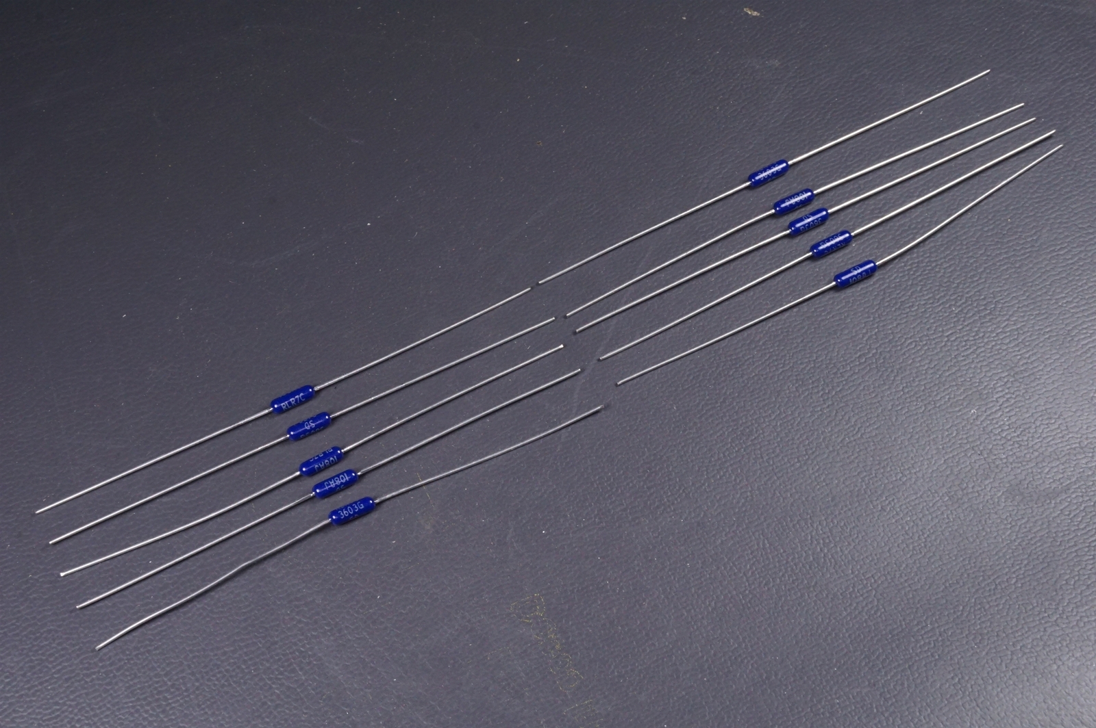 KUBOWAI Kit Combinato Resistore, 1 Ohm-3M Ohm, Kit Resistore A Film Metallico 1/4 (Valore 130