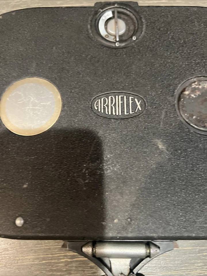 Apenas peças para câmera de filme Arriflex 16BL revista de filmes vintage colecionadores PC - Imagem 2 de 4