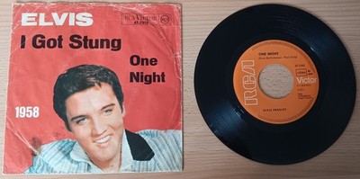 Elvis Presley, I Got Stung / One Night, O2 singel, Jahreszahl 1958.
