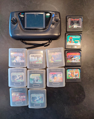SEGA Game Gear Handheld-Konsole schwarz PAL Bundle mit Spielen 52 in 1 Rarität