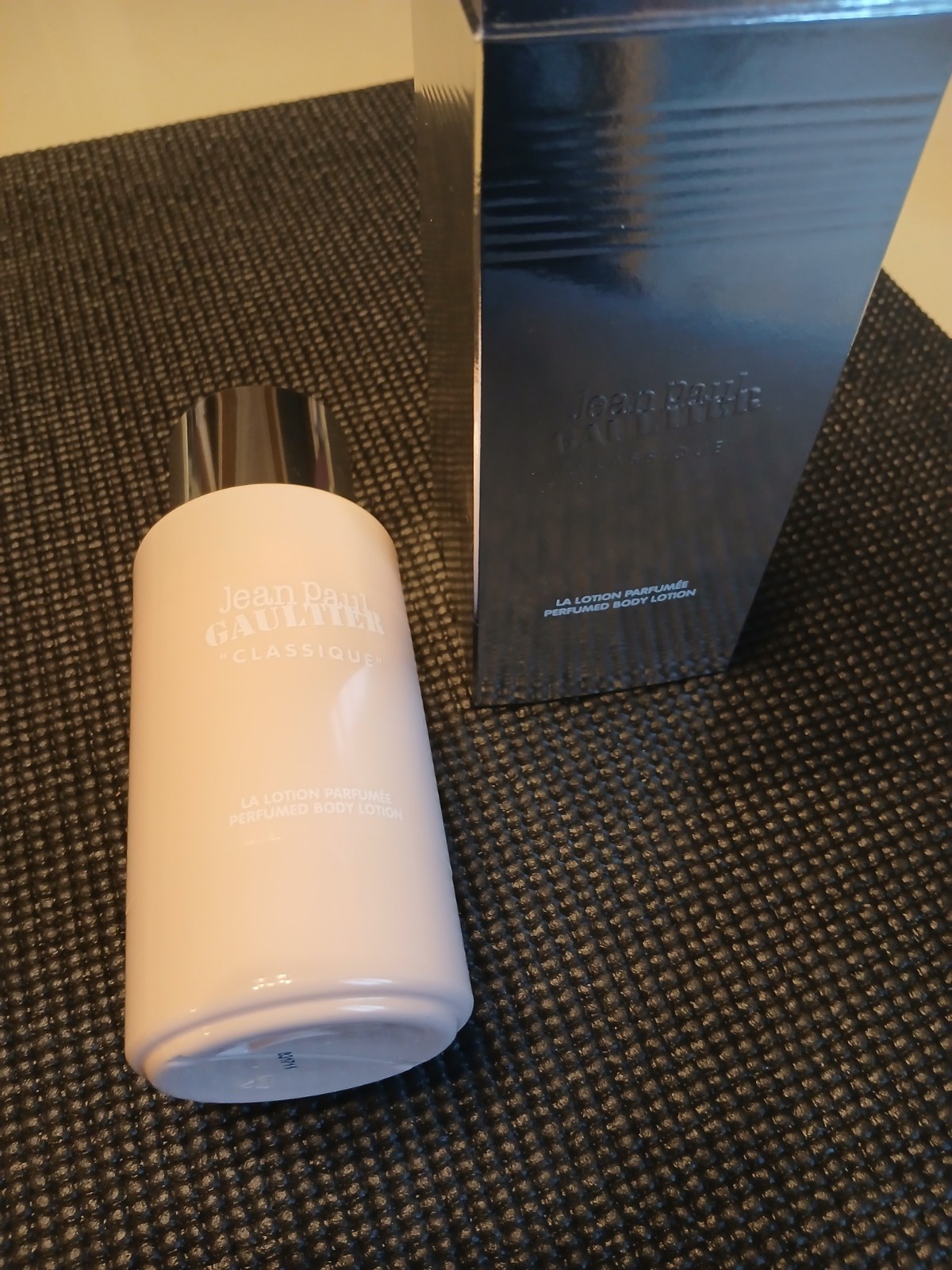 Lotion Classique Jean Paul Gaultier 200mL hydratante et parfumée