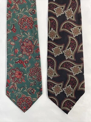Vintage Lot 2 Silk Paisley Neckties Gordon Thomas Gant Black Green Ties 3.75x58” - Image 1 of 4