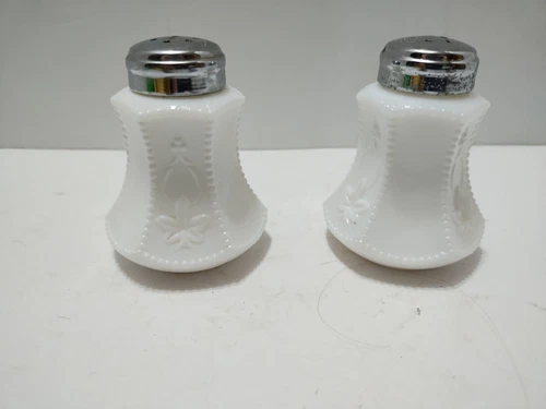 Vintage Fenton Milk Glass Beaded Panel Edge Salt & Pepper Shakers 6206 Elegant
