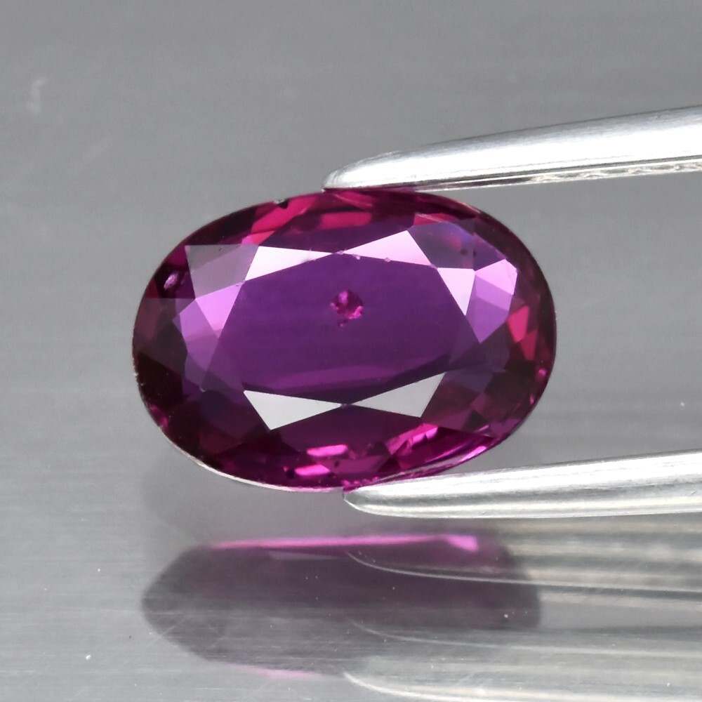Saphir Rose Ovale Naturel 0.69ct Du Mozambique - Certificat Labo Inclus, Couleur Rose Vif