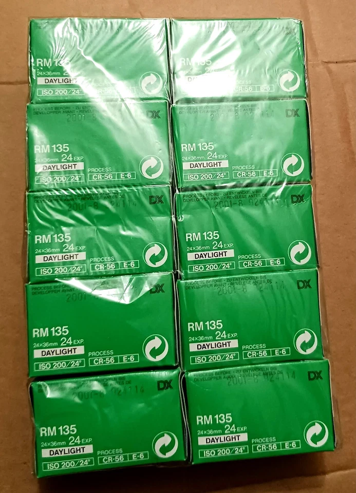 Fujichrome Sensia II 200 RM 135 24 Film for Color Slides  -Pack of  10 (08/2001) - Image 2 of 4