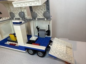 LEGO City Police Mobile Command Center - Incomplete - See Description