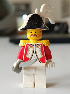 Lego Pirates pi074 Minifigur Imperial Guard Admiral 6271 6277 Rotröcke 